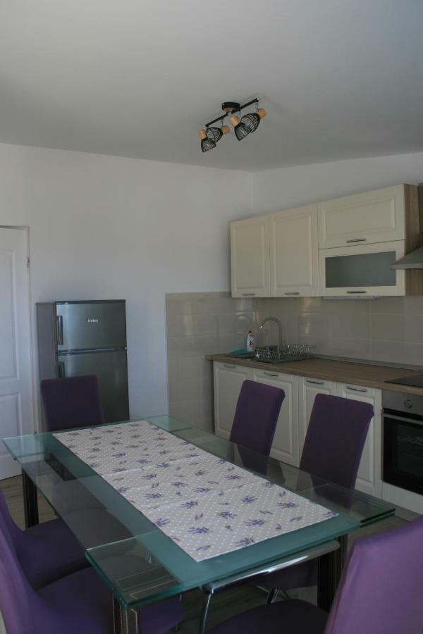 Aria Apartment *